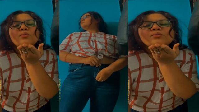 Horny Girl Fingaring And Deeper Suck leaked Video